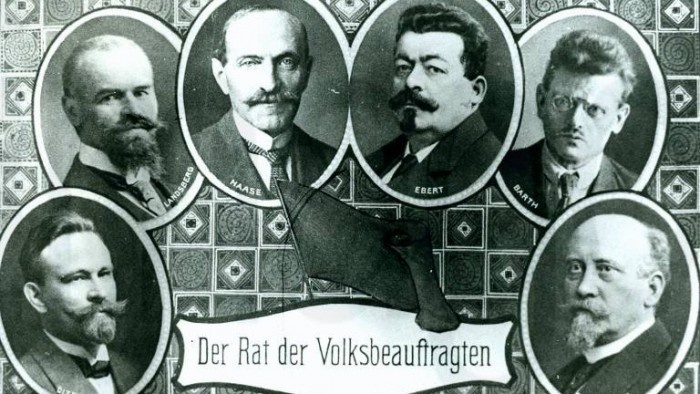 Первый состав Совета народных уполномоченных. Слева направо: Диттман, Ландсберг, Гаазе, Эберт, Барт, Шейдеман.