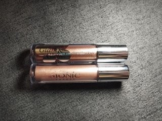 Жидкие тени от Monic Beauty в 01 и 02 оттенках. 