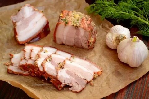 Сало в луковой шелухе