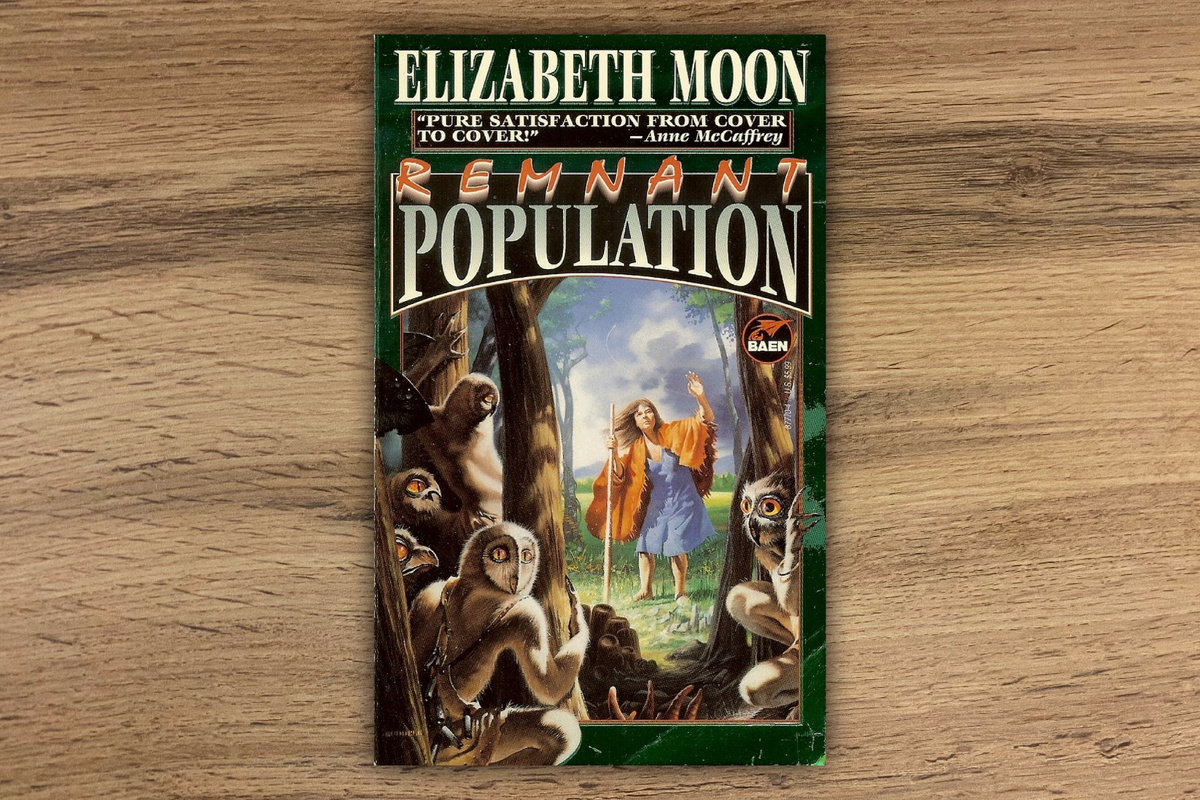 В карусели показываю обложки изданий из разных стран.