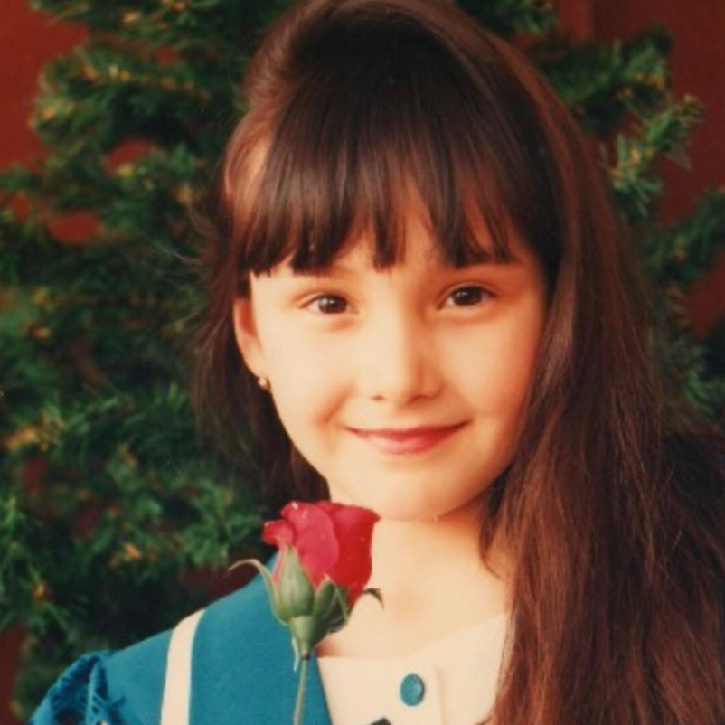 Аида Гарифуллина в детстве. Фото взято с сайта издания "Veasy".