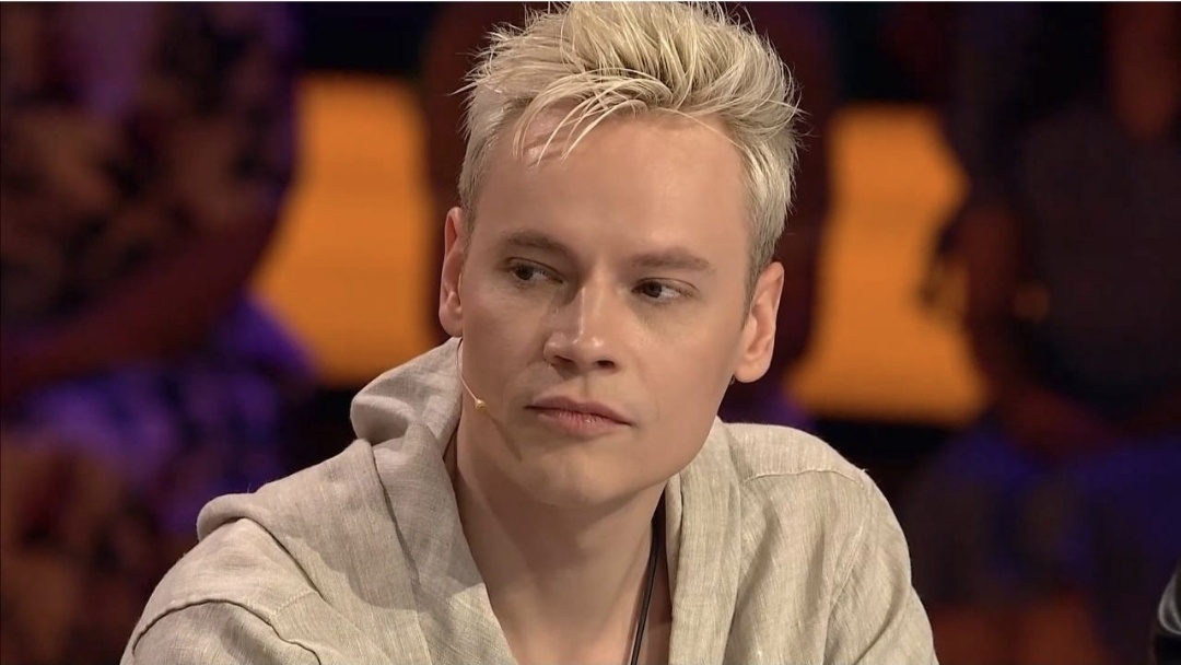 Сколько бы ни было у SHAMANa музыкальных образований, критики всегда найдутся. Из интернета 