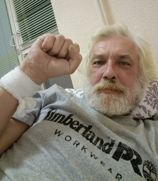 No pasaran! El pueblo unido jamás será vencido.                               Может быть, однажды, я скажу: La vida no vale nada!                                                    Но: "Не сегодня!"(Вика, aka Киносезон, упокой, Господи, её душу!)