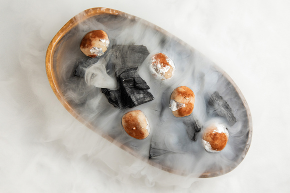     Три десерта из детства: "Картошка", медовик и орешки со сгущенкой — шефы поделились рецептами