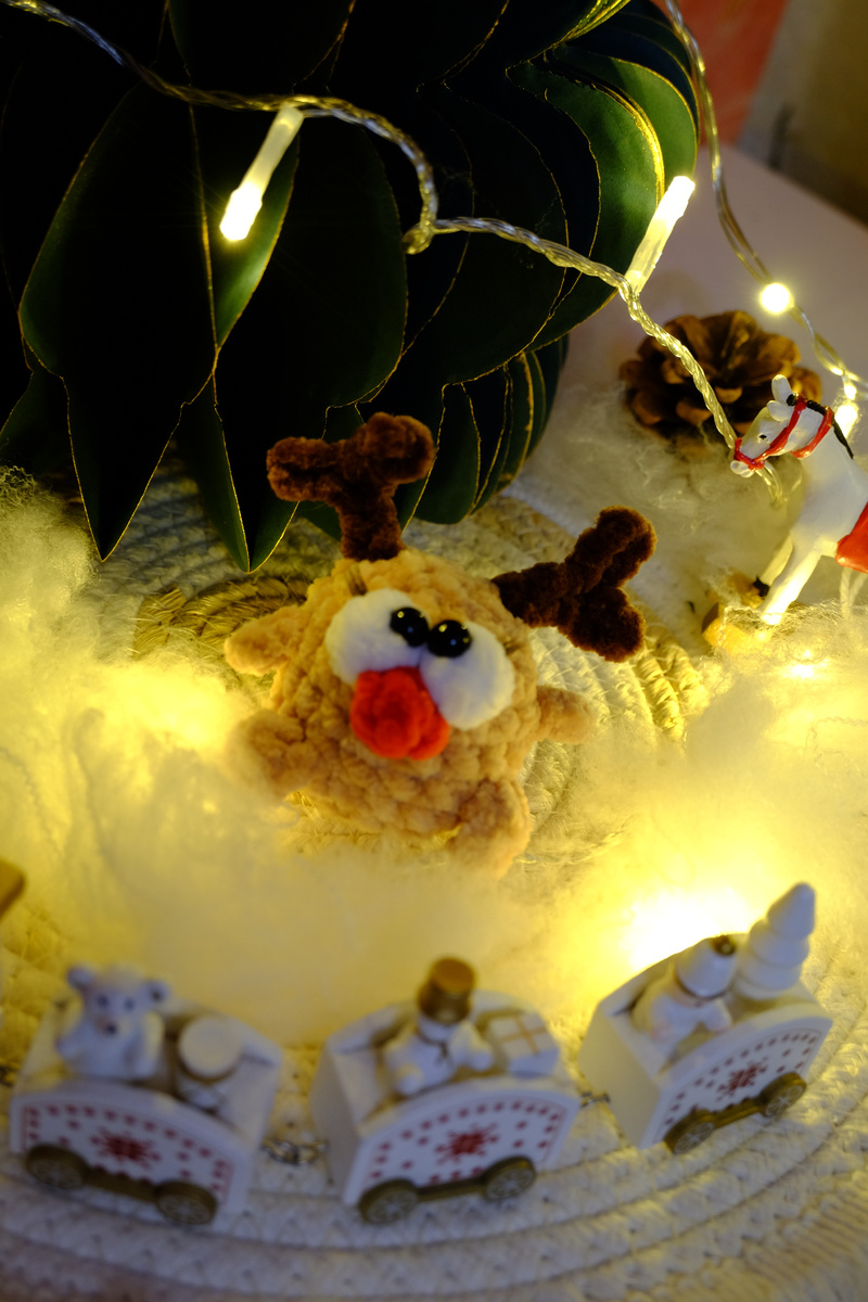 Вязаный олень Пучеглазик Автор фото : Milota tois