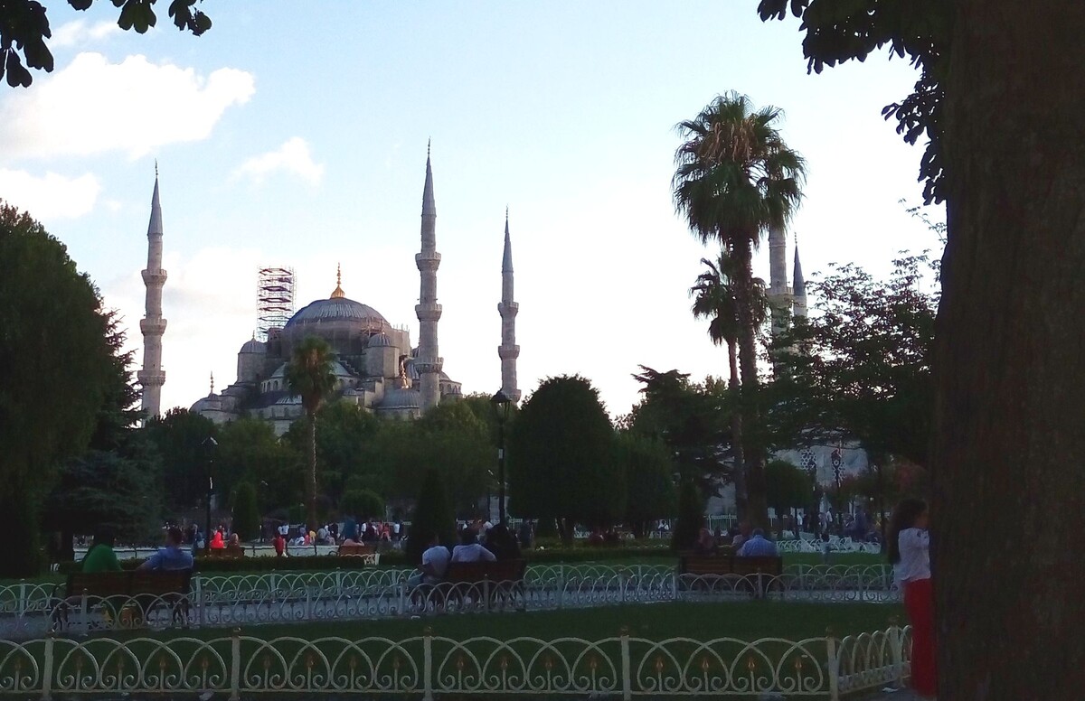 Айя-София. Вид с одноименной площади
