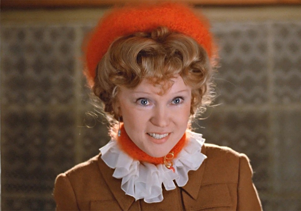    Людмилы Гурченко в образе Раисы Захаровны из фильма «Любовь и голуби». Фото: кадр из фильма.