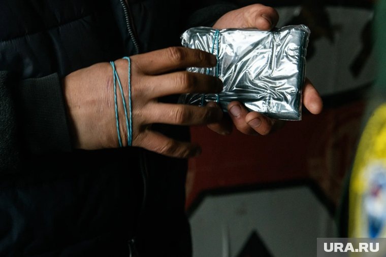     Крупную сумму денег обнаружили спрятанной в машине