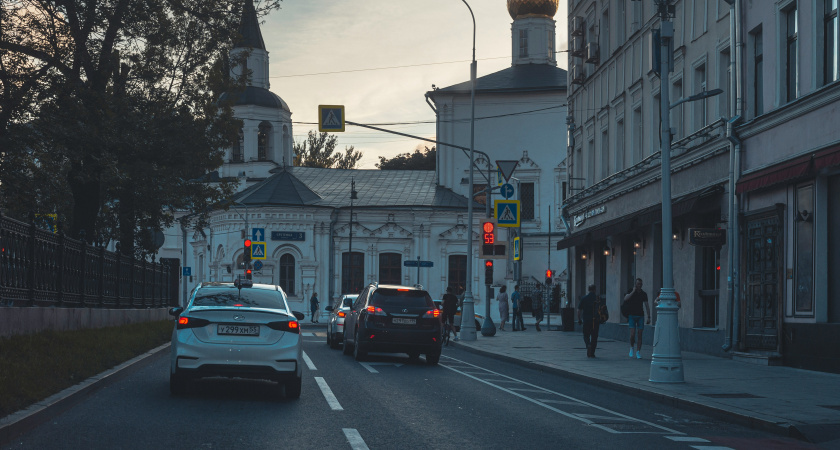    Впереди ДТП, а слева двойная сплошная: как объехать, чтобы не лишиться прав
