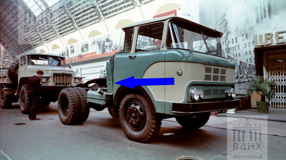    Невероятные ретрогрузовики и тракторы штурмуют Минск