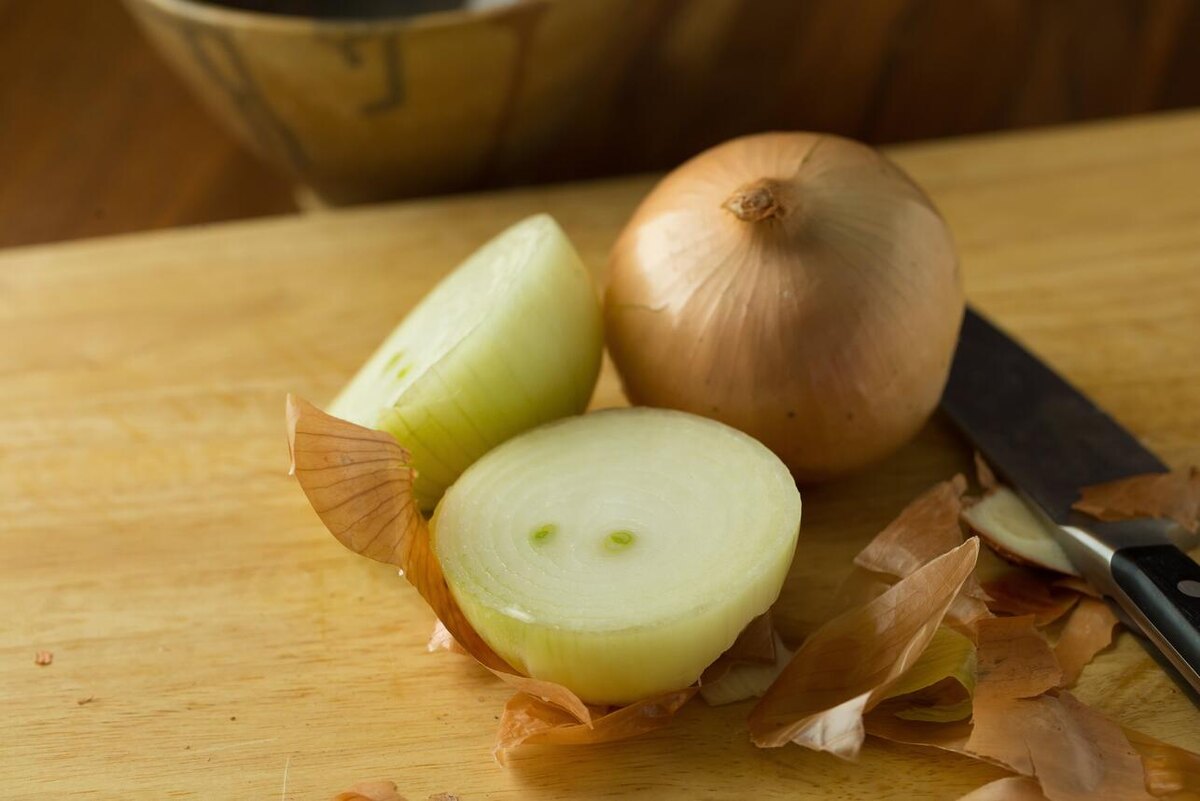    Луковая шелуха оказалась многофункциональным средством 123RF/legion-media.ru