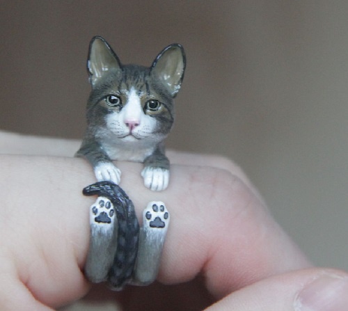 Реалистичные миниатюрные кольца-цепочки в виде кошек от Flomaster