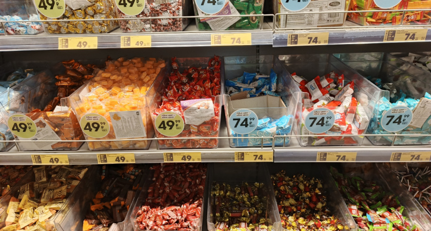    Обалденные конфеты за копейки: в "Светофоре" нашли вкусный клад - и состав 100% натуральный