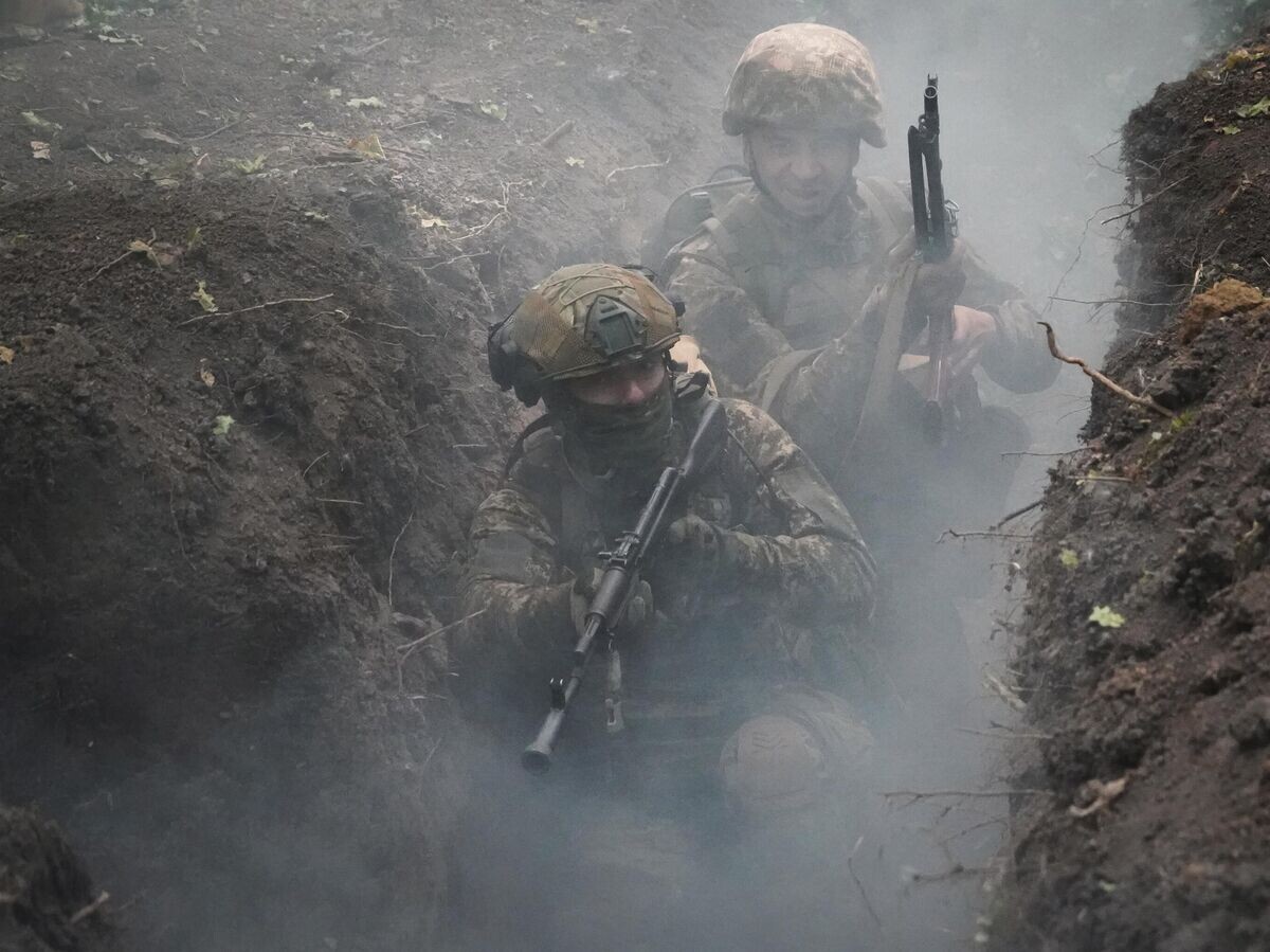    Украинские военнослужащие© AP Photo / Andrii Marienko