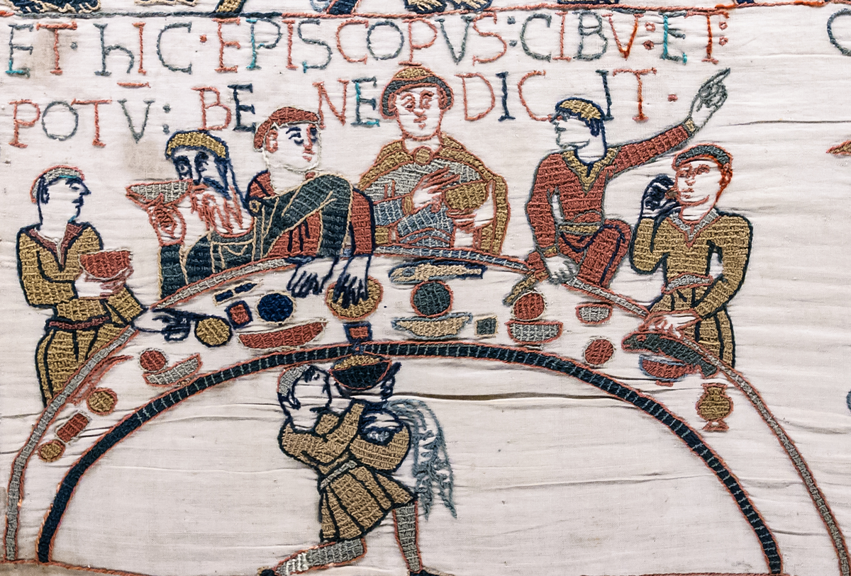 Рыцар за столом