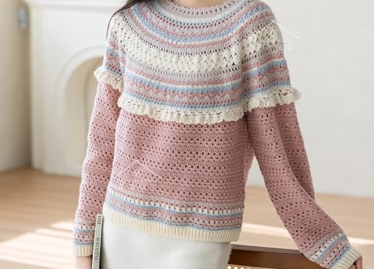 Женские блузы, кофточки, безрукавки крючком (идеи и схемы)