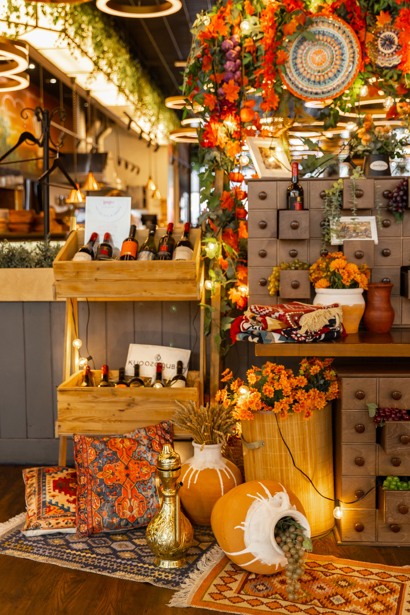 Осень в Фуд-парке Аура — будто сам Новосибирск решил включить режим «уют».