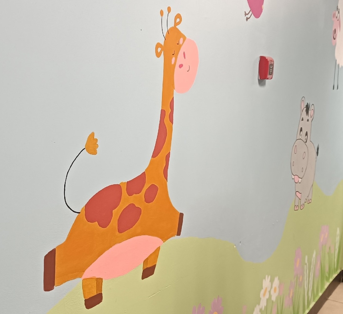 Стены нашей поликлиники