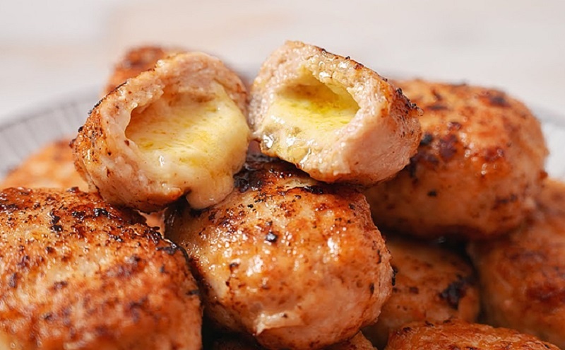 Готовим сочные котлеты с грибной начинкой по рецепту «Метрополя»