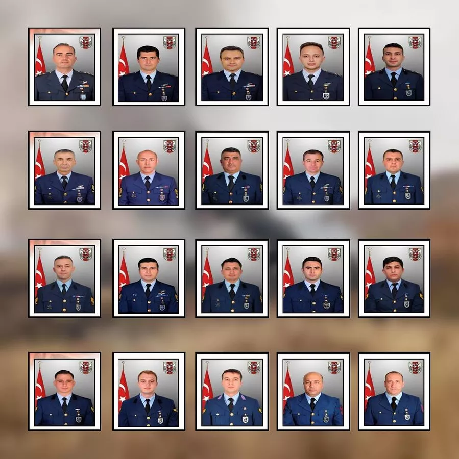 Погибшие в следствии авиакатастрофы военнослужащие турецкой армии
© Photo