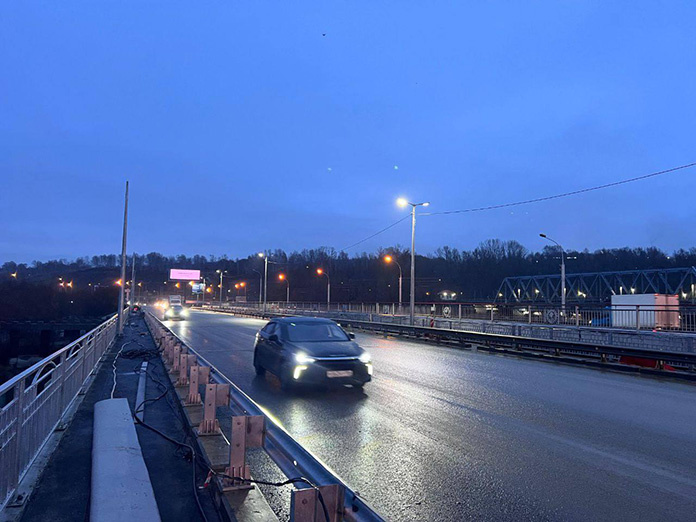    Сейчас мост через Иню, по словам мэра Новосибирска, "работает в полную силу". Фото предоставлено пресс-центром мэрии города Новосибирска