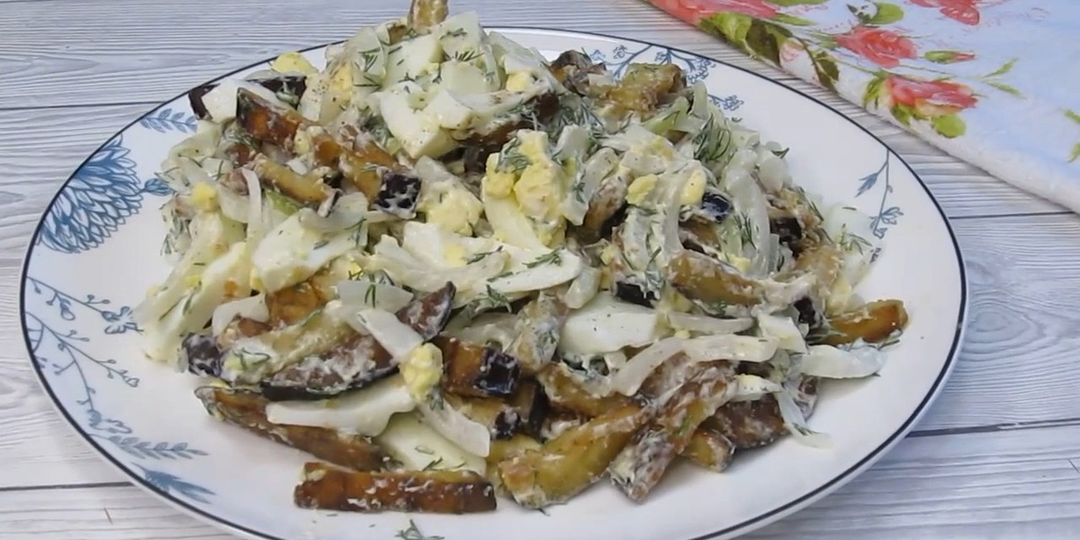 Салат Любимейший из Любимых. Три ингредиента, а каков на вкус. Для любого случая пойдёт.