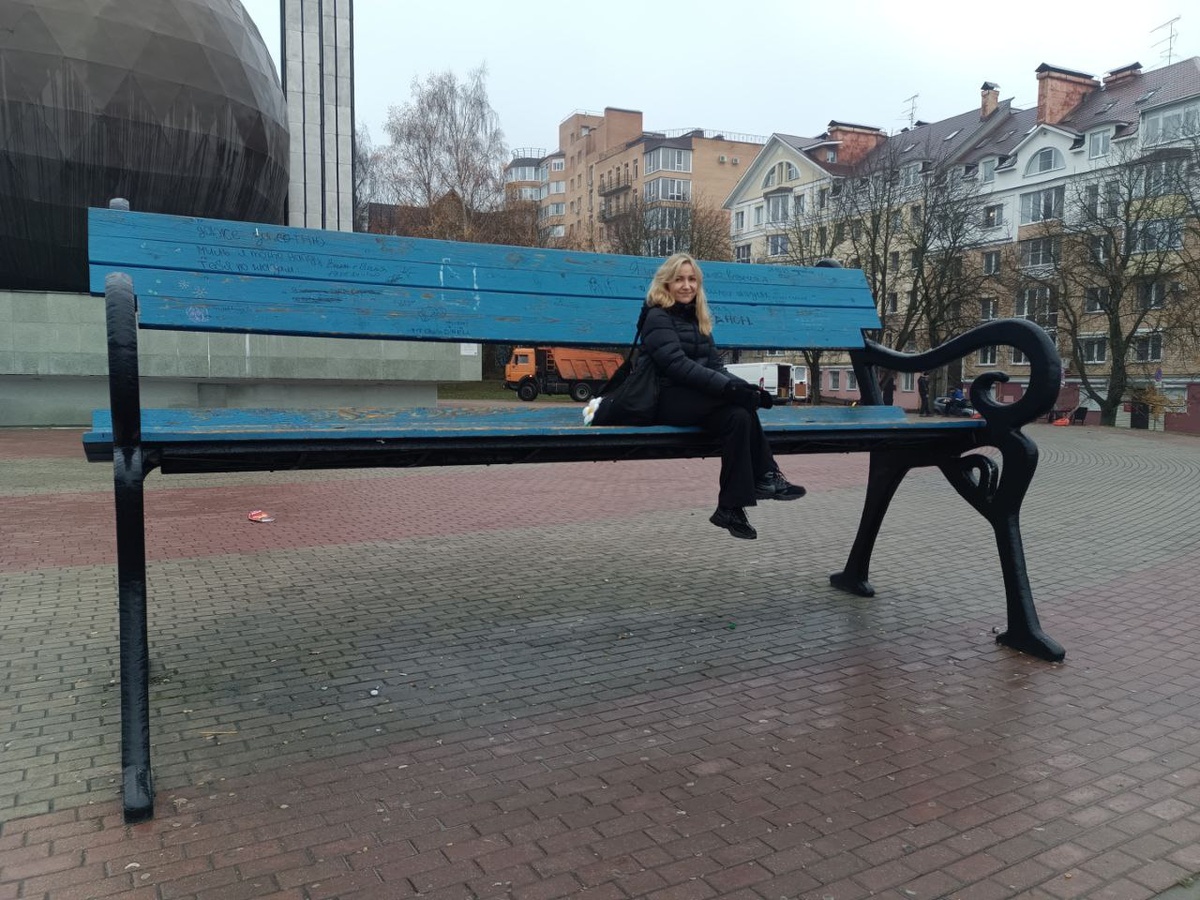 Гигантская лавка в Калуге