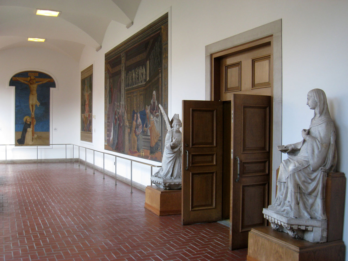 Скульптуры Альчео Доссены в Питтсбургском университете