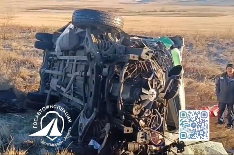    ГАИ Челябинской области. Маршрутка с пассажирами перевернулась на трассе