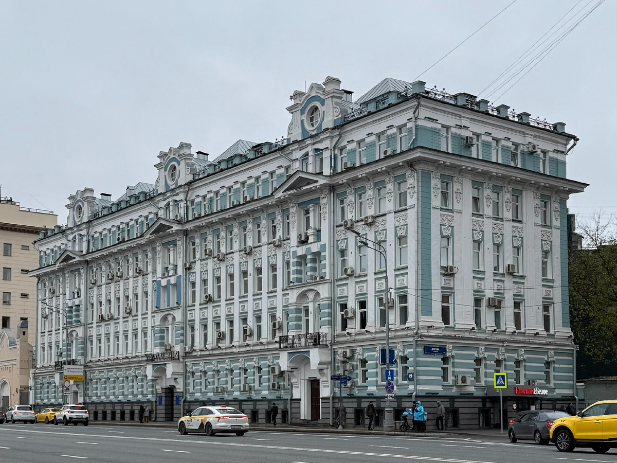 Фото автора канала. Доходный дом Чулкова.