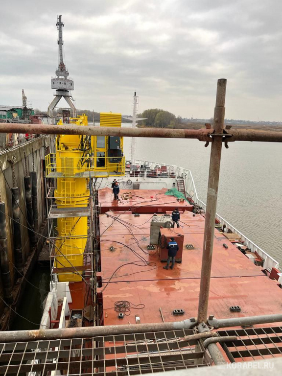 Грузопассажирское судно "Анатолий Чернеев" / Фото: Корабел. Ру  📷
