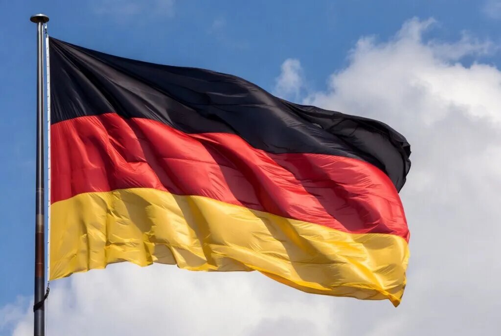    Флаг Германии Михаил Обзоров