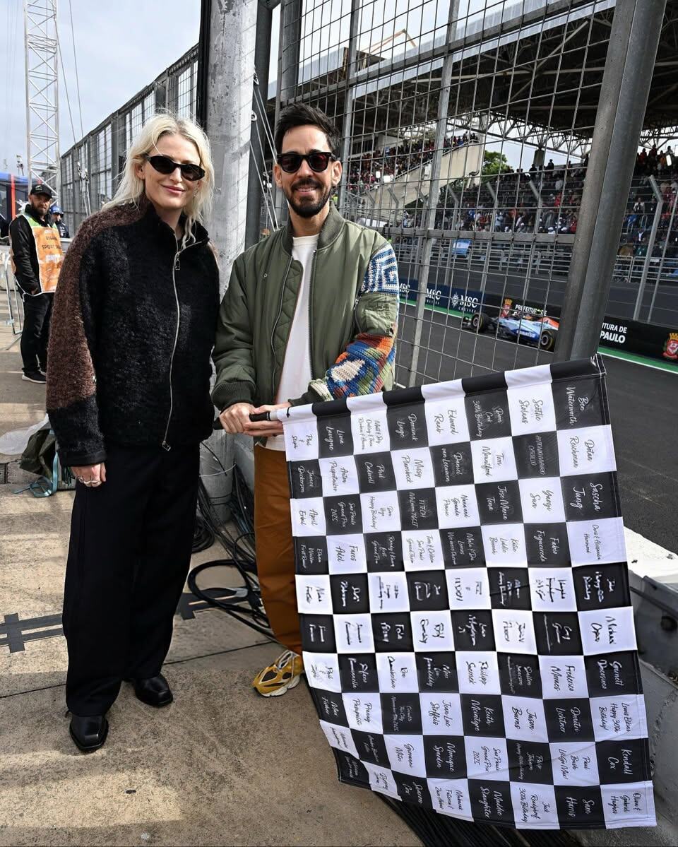    Эмили Армстронг и Майк Шинода на Гран При БразилииФото: Соцсети