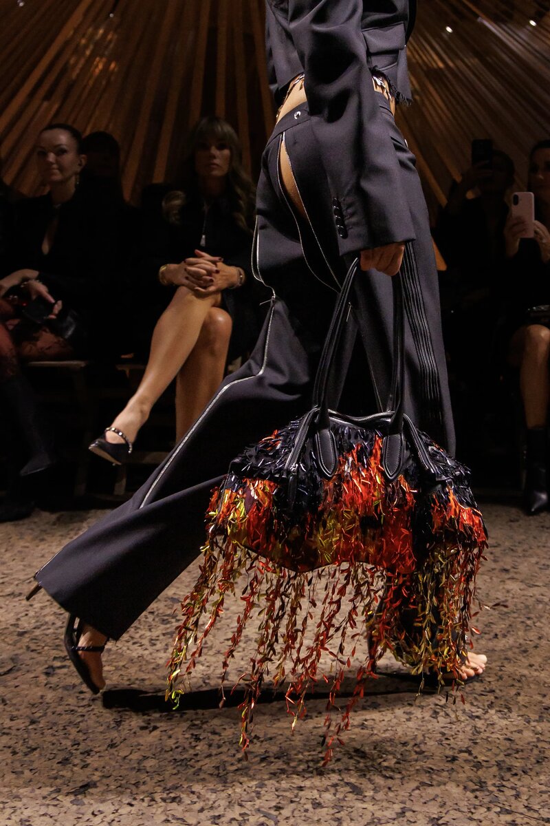 McQueen Spring 2026 Ready-To-Wear