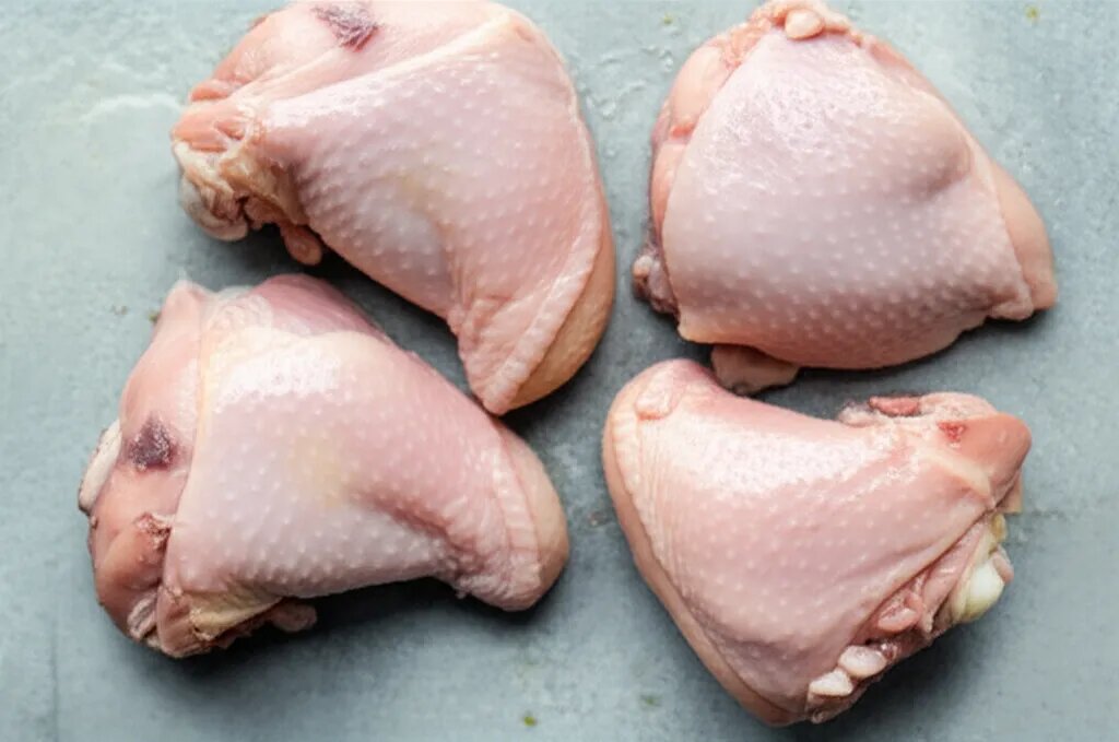    Сколько варить куриные бедра для салата Евгения Супова