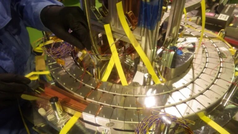 «Двойная блинная катушка», использованная в последнем тесте HTS от Helical Fusion. Источник фото: Interesting Engineering