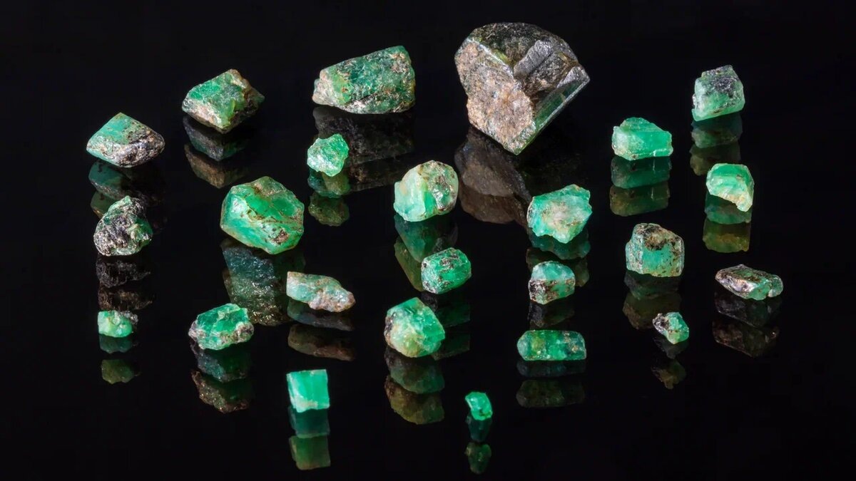 Форпост Северо-Запад / Горный музей / Изумруд