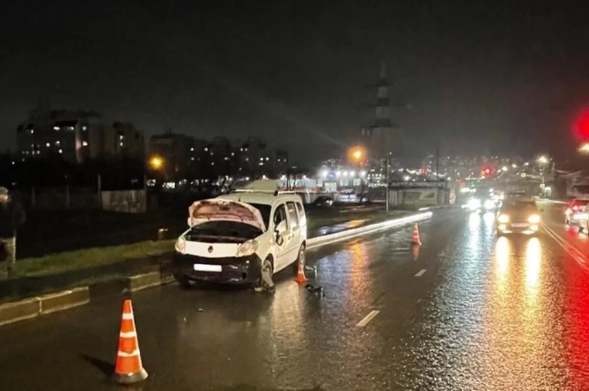    В Орле пьяный водитель сбил мужчину, менявшего колесо, и скрылся