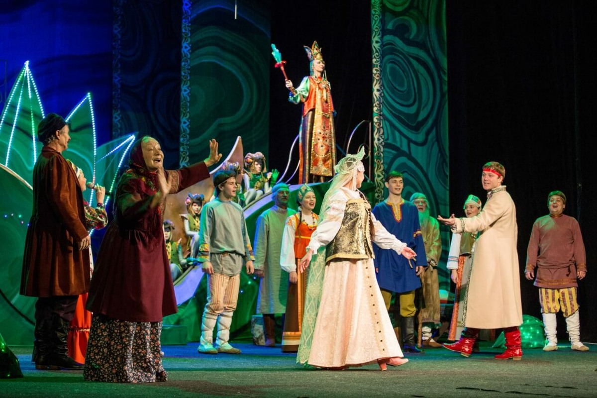 Самых маленьких зрителей ждут на новогодние спектакли
Фото: Анатолий Бызов