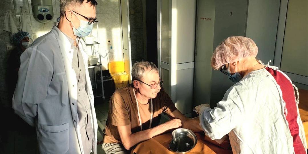 Врачи Сургута спасли кисть мужчины после травматической ампутации