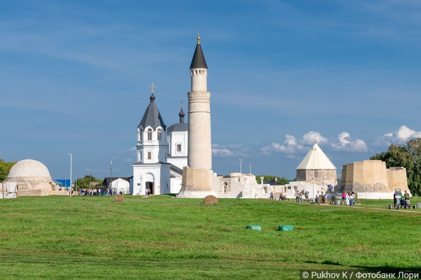 Болгарский государственный историко-архитектурный музей-заповедник. Соборная мечеть и Большой минарет, церковь Успения Пресвятой Богородицы, Северный и Восточный мавзолеи (2024 год)