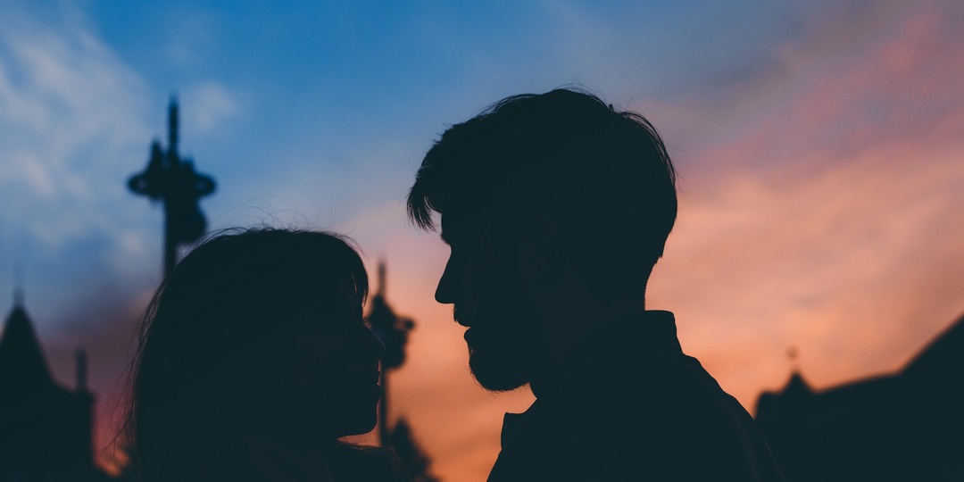 Разница в возрасте в паре: как это влияет на отношения