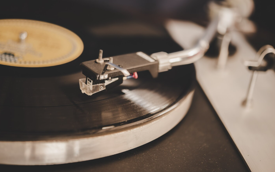 Они ещё в пластинках живут