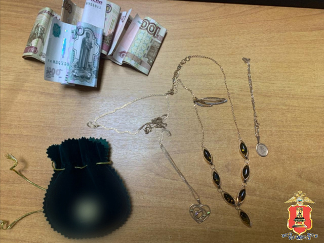 В Тверской области мужчина обокрал свою мать, чтобы купить кольцо для невесты