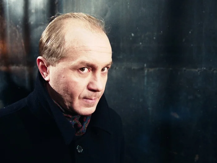 Андрей Панин в сериале «Бригада», 2002