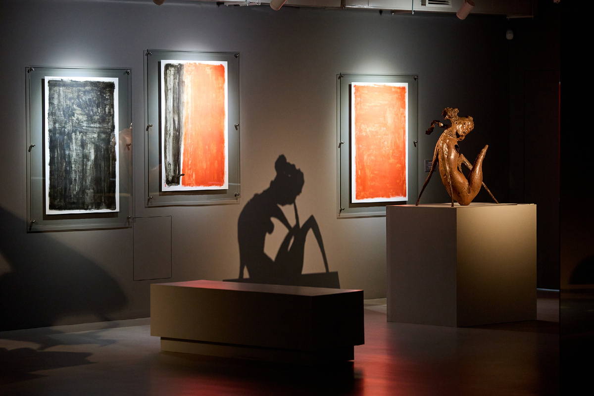 Зал постоянной экспозиции скульптур Даши Намдакова.