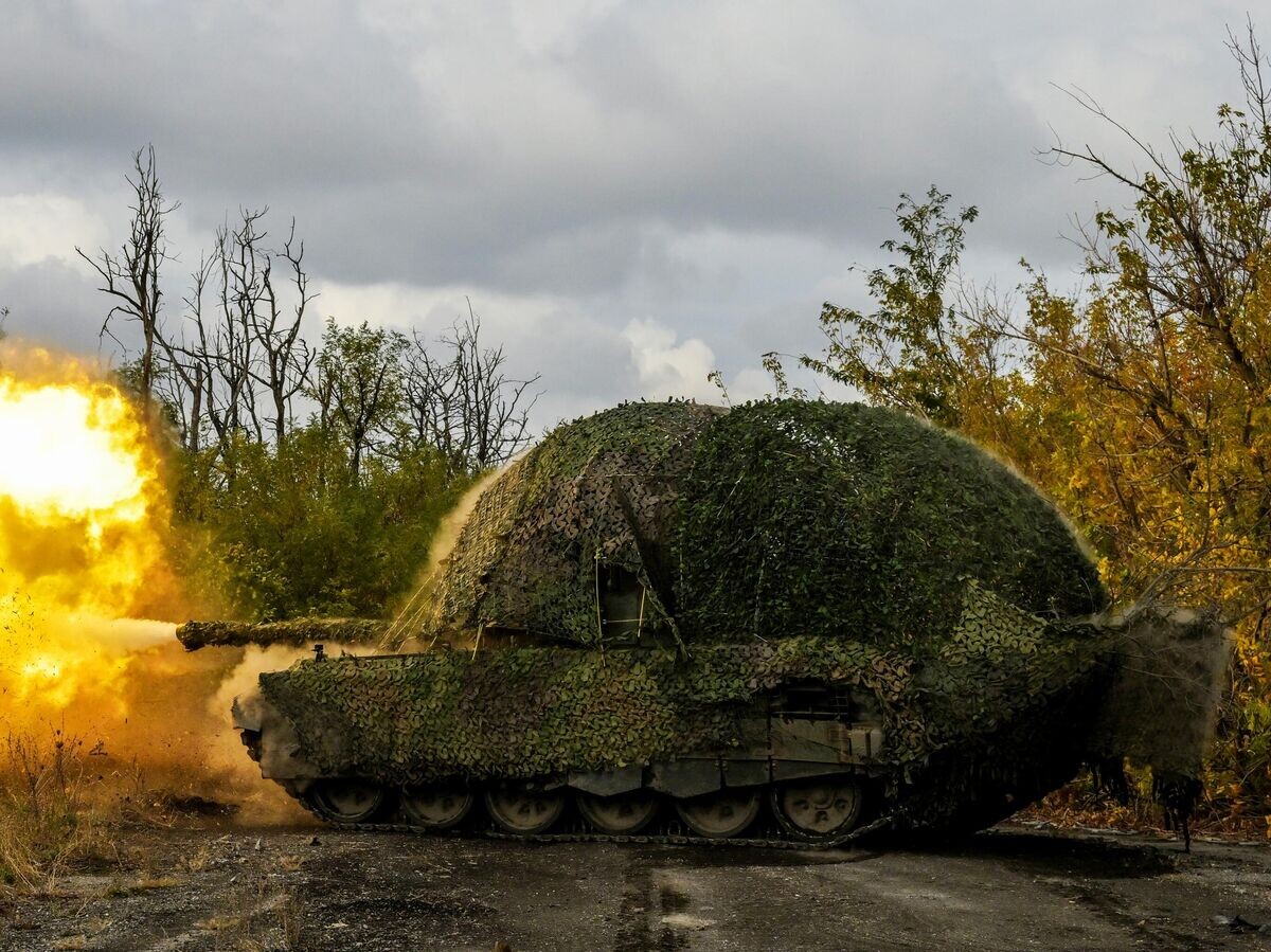    Танк-72Б3М на огневой точке© РИА Новости / Евгений Биятов
