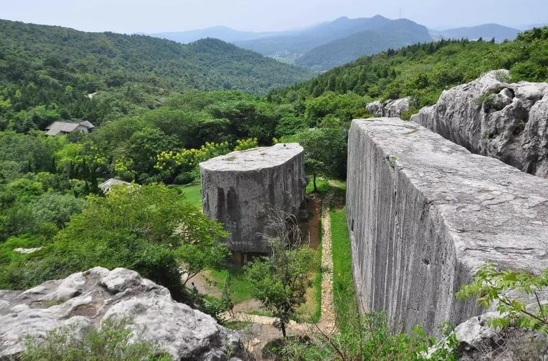 Яншаньский монолит: 31 000 тонн загадки, что скрывает древний карьер под Нанкином