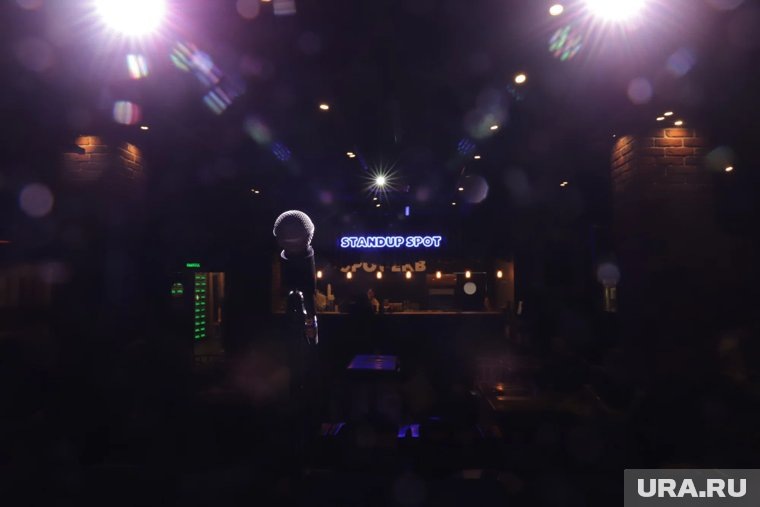    Вечер можно провести на стендап-концерте