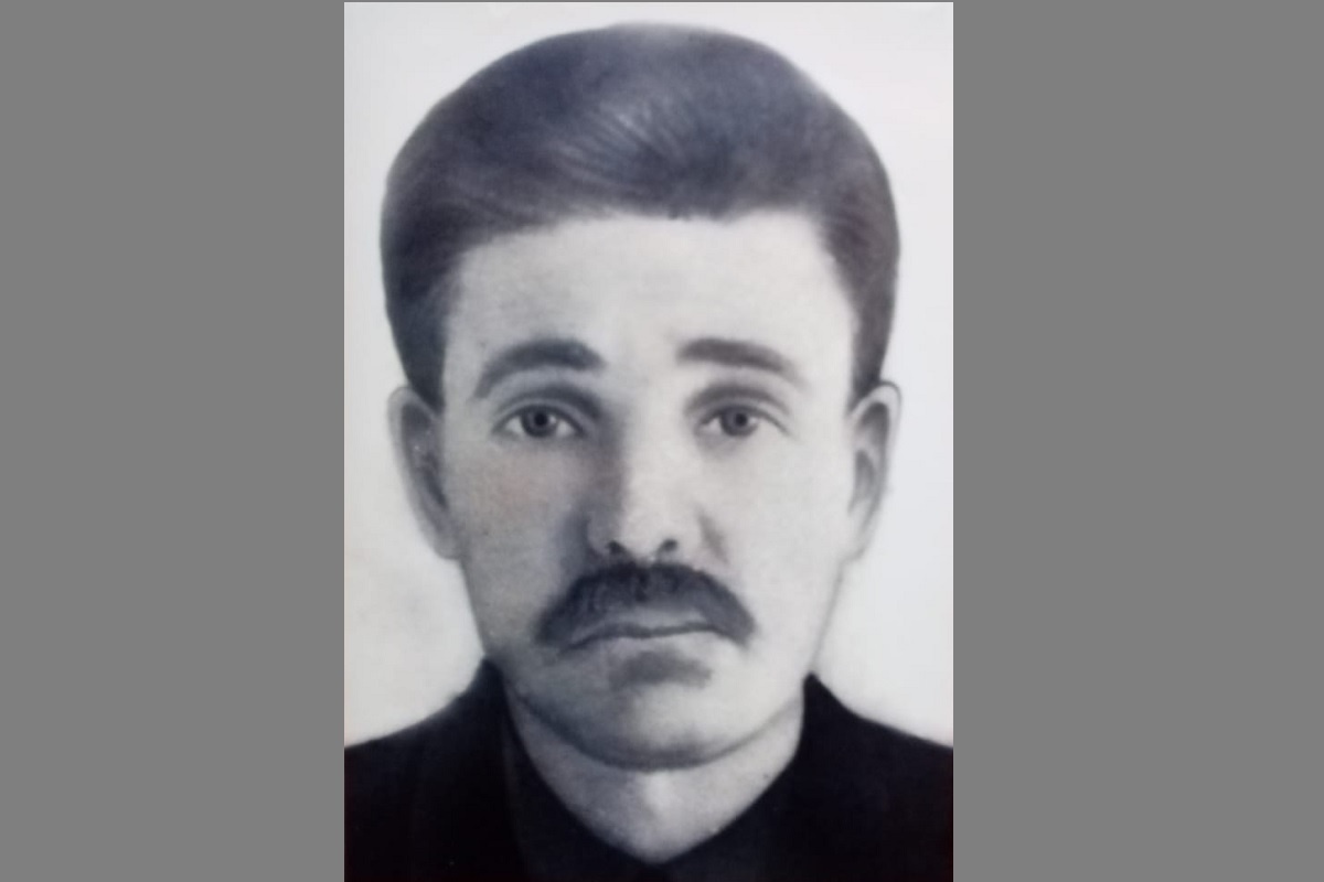     С войны Иван Мурзин привёз в подарок жене красивую шаль, родственники хранят её до сих пор в память о своём герое